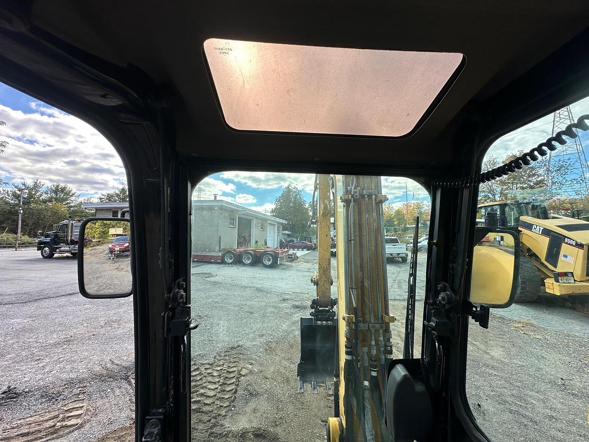 Used 2007 CATERPILLAR 304C CR