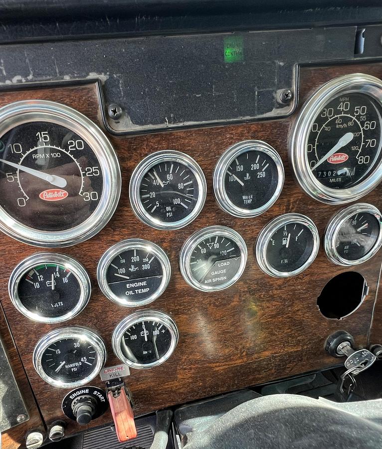 Used 2000 PETERBILT 357