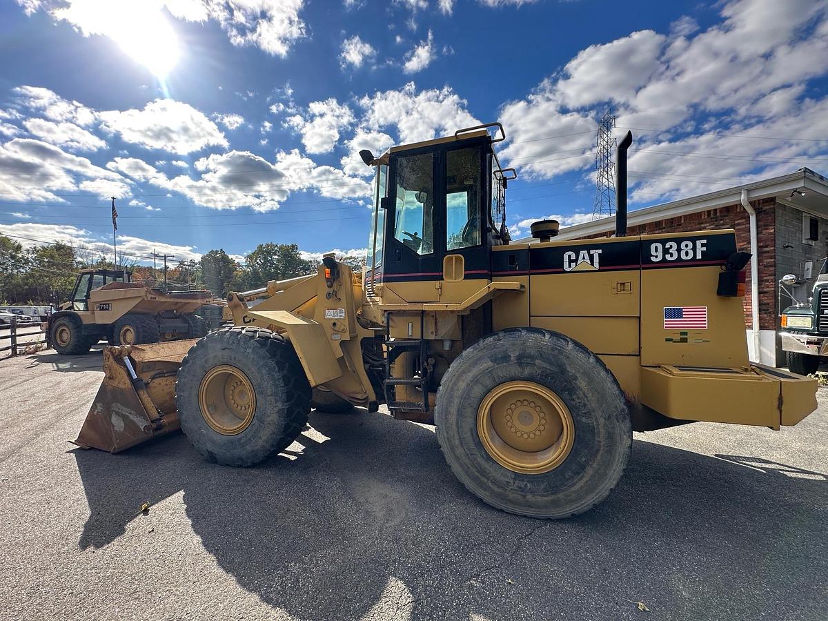 Used 1994 CATERPILLAR 938F