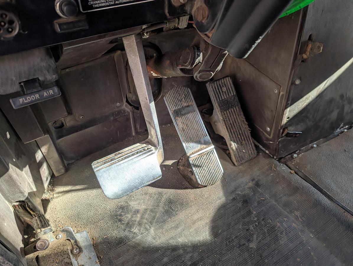 Used 1996 INTERNATIONAL 9400 Tri Axle