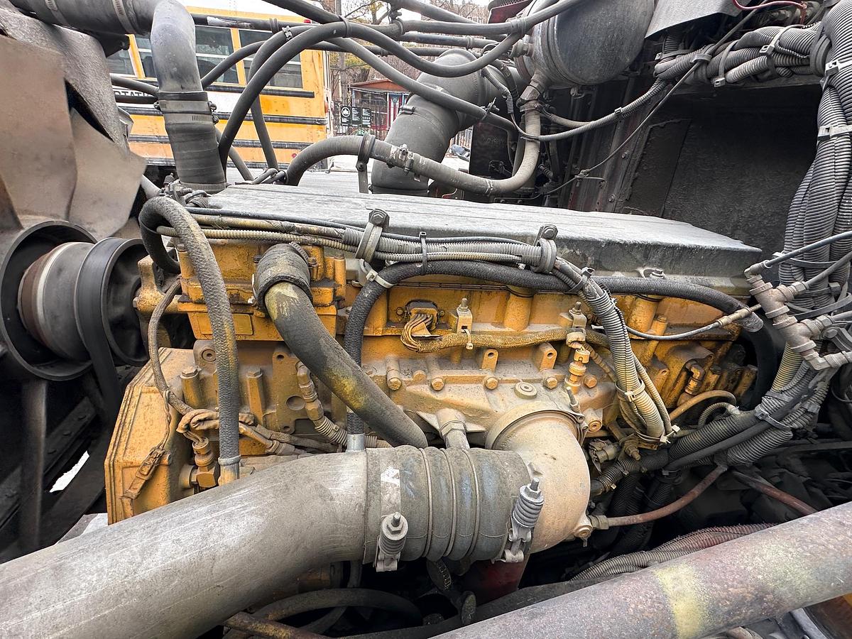 Used 2005 WESTERN STAR Rear Mixer