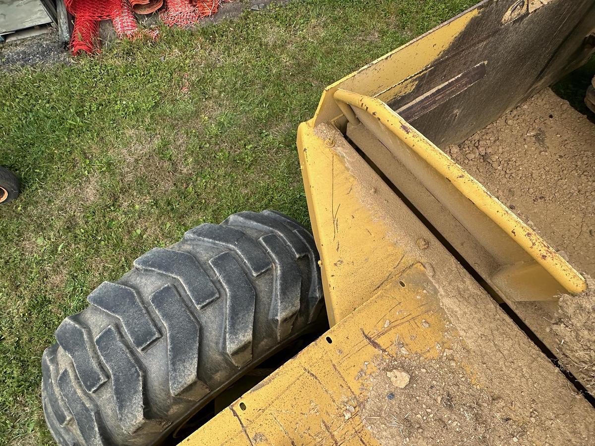 Used 1984 JOHN DEERE 762