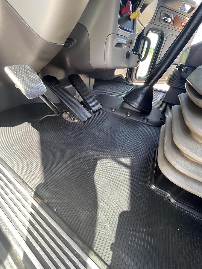 Used 2008 PETERBILT 388