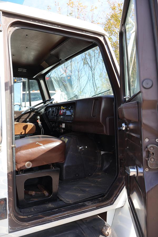 Used 1988 INTERNATIONAL 1954