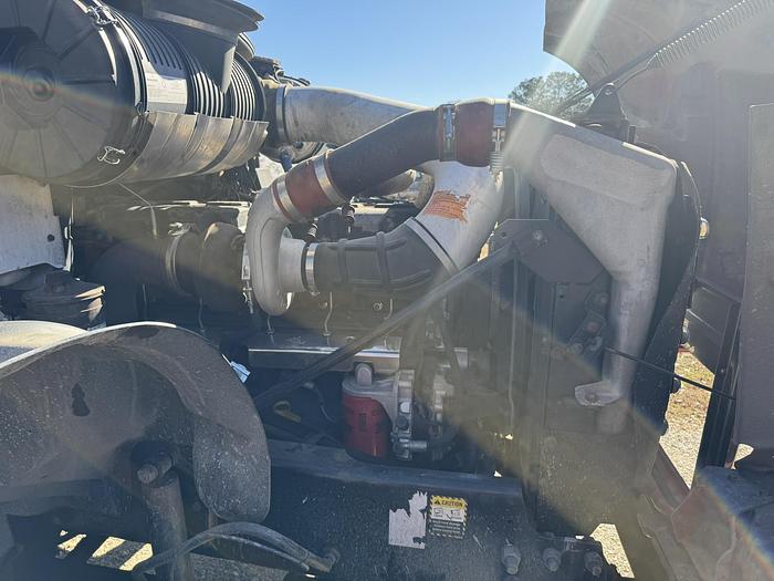 Used 2006 MACK Granite CV713