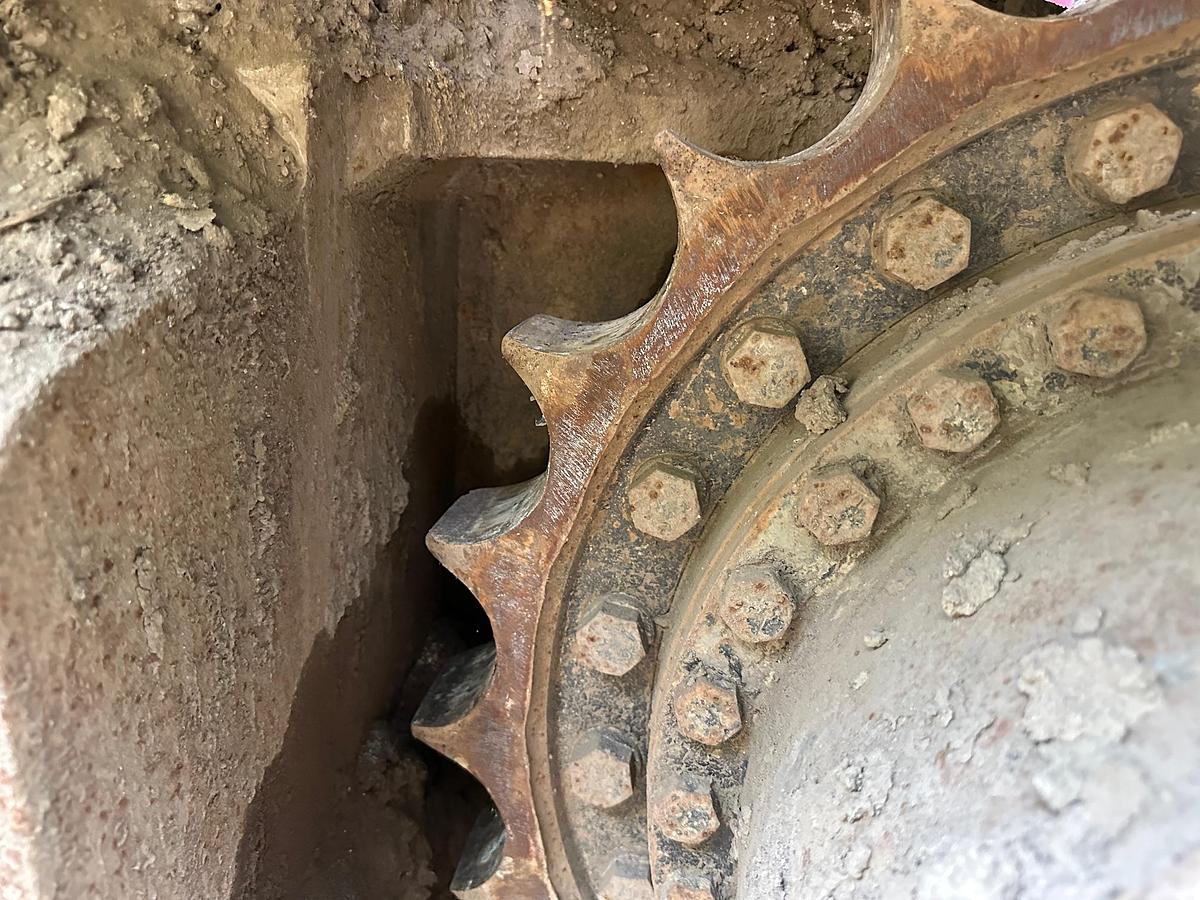 Used 2011 DEERE 450D LC