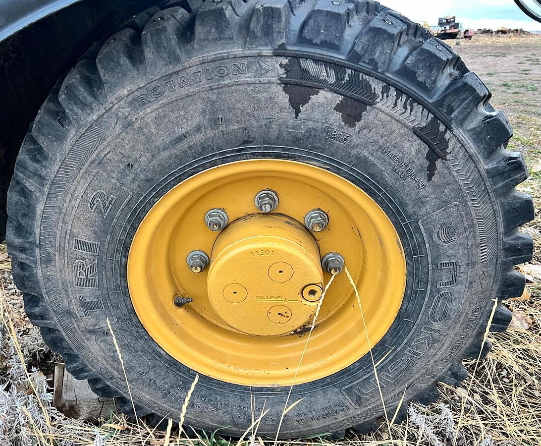 Used 2016 CATERPILLAR 907M