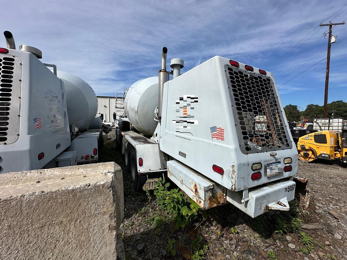 Used 1997 ADVANCE Front Discharge Mixer