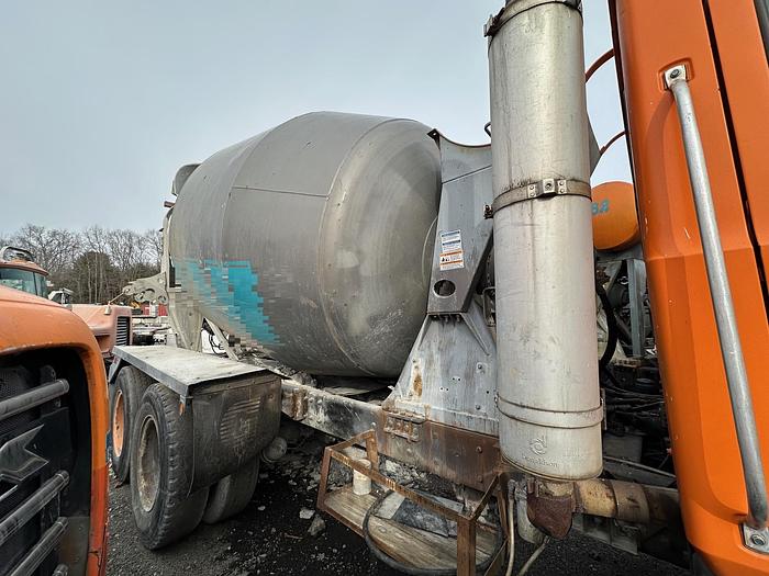 Used 2005 MACK CV713