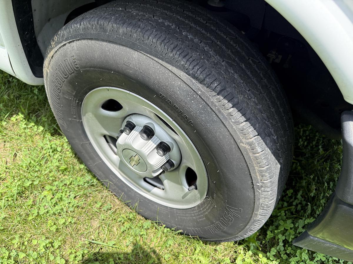 Used 2023 CHEVROLET Express 3500