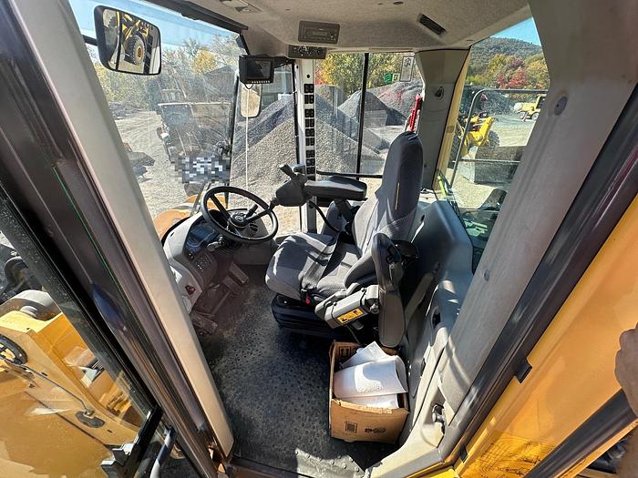 Used 2015 VOLVO L150H