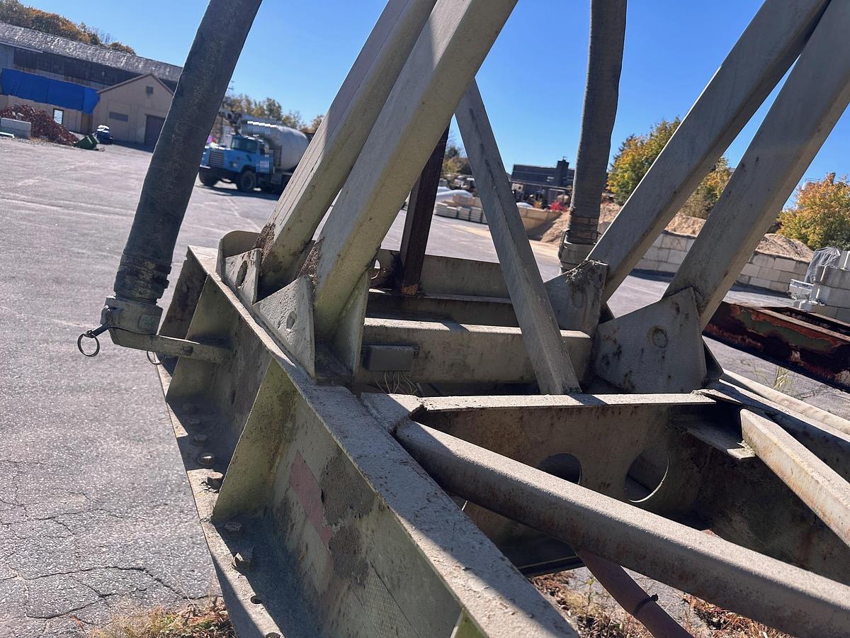 Used 1972 FRUEHAUF Bulk Trailer