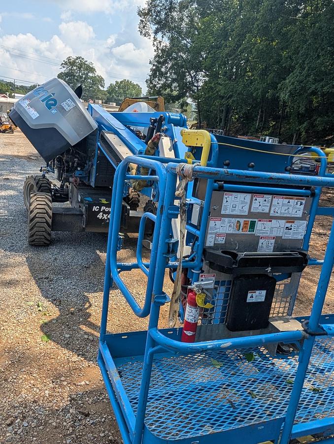 Used 2022 GENIE Z-45 XC