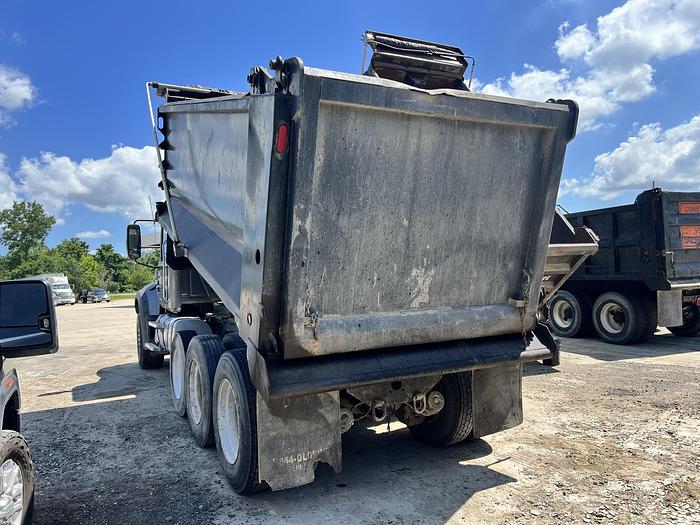 Used 2015 MACK GU713