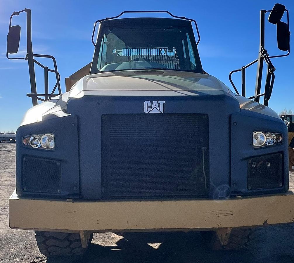 Used 2015 CATERPILLAR 740B