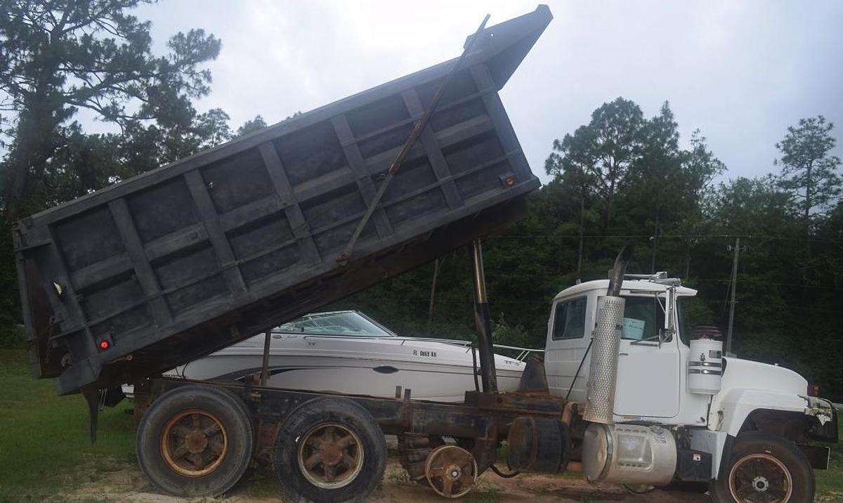 Used 1994 MACK RD688S