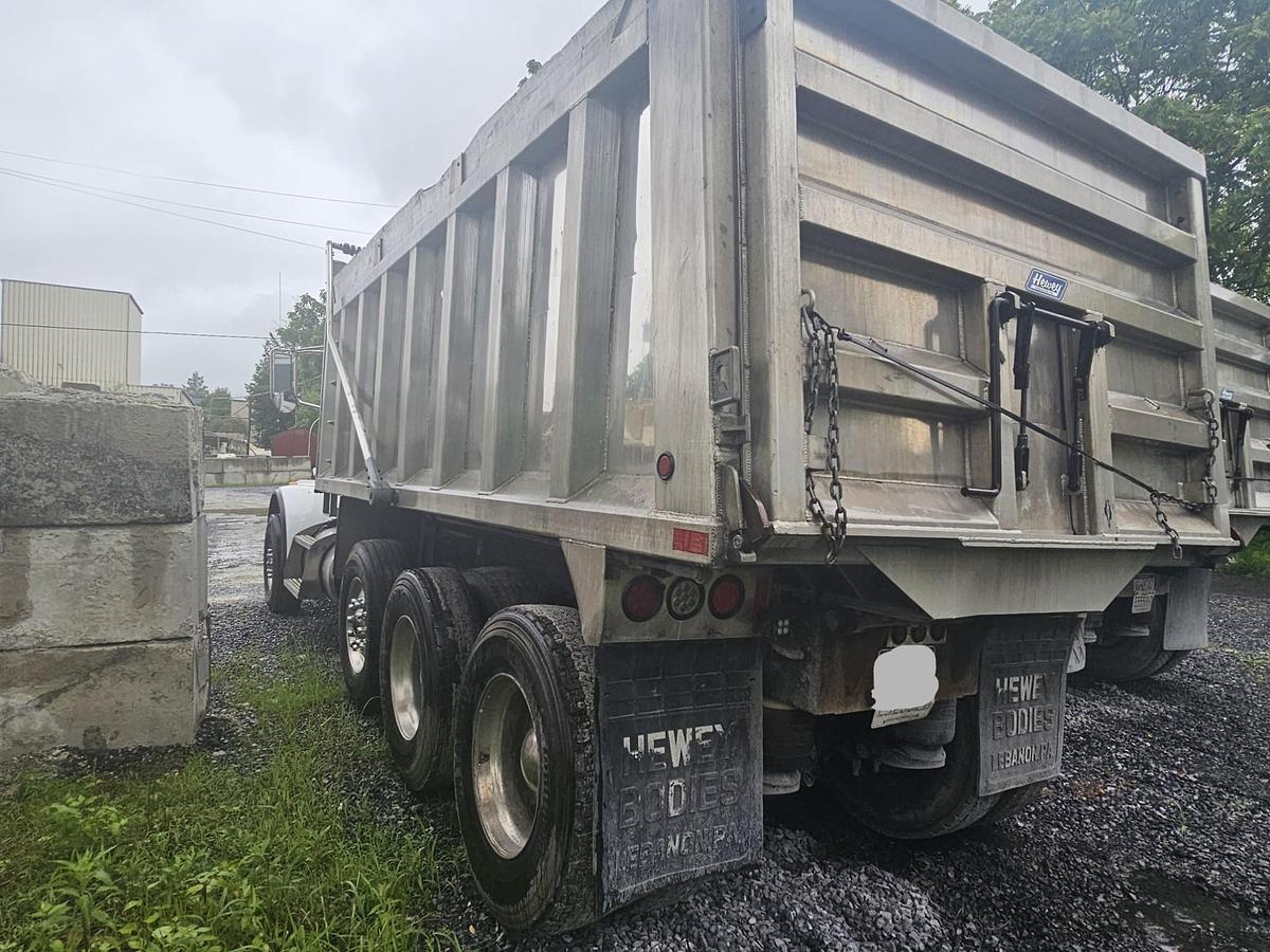 Used 2019 PETERBILT 365