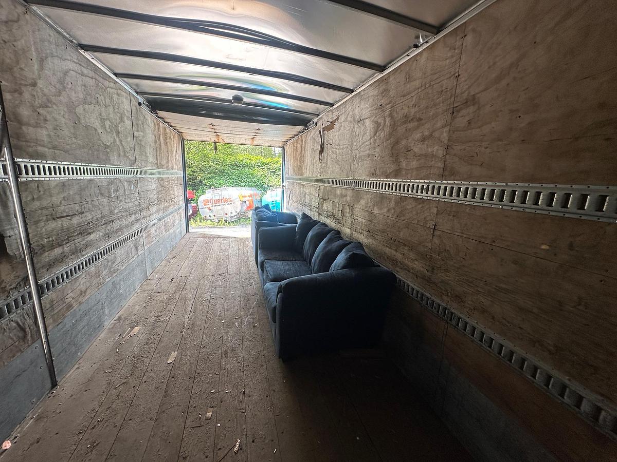 Used 2015 INTERNATIONAL 4300 24' Box Truck