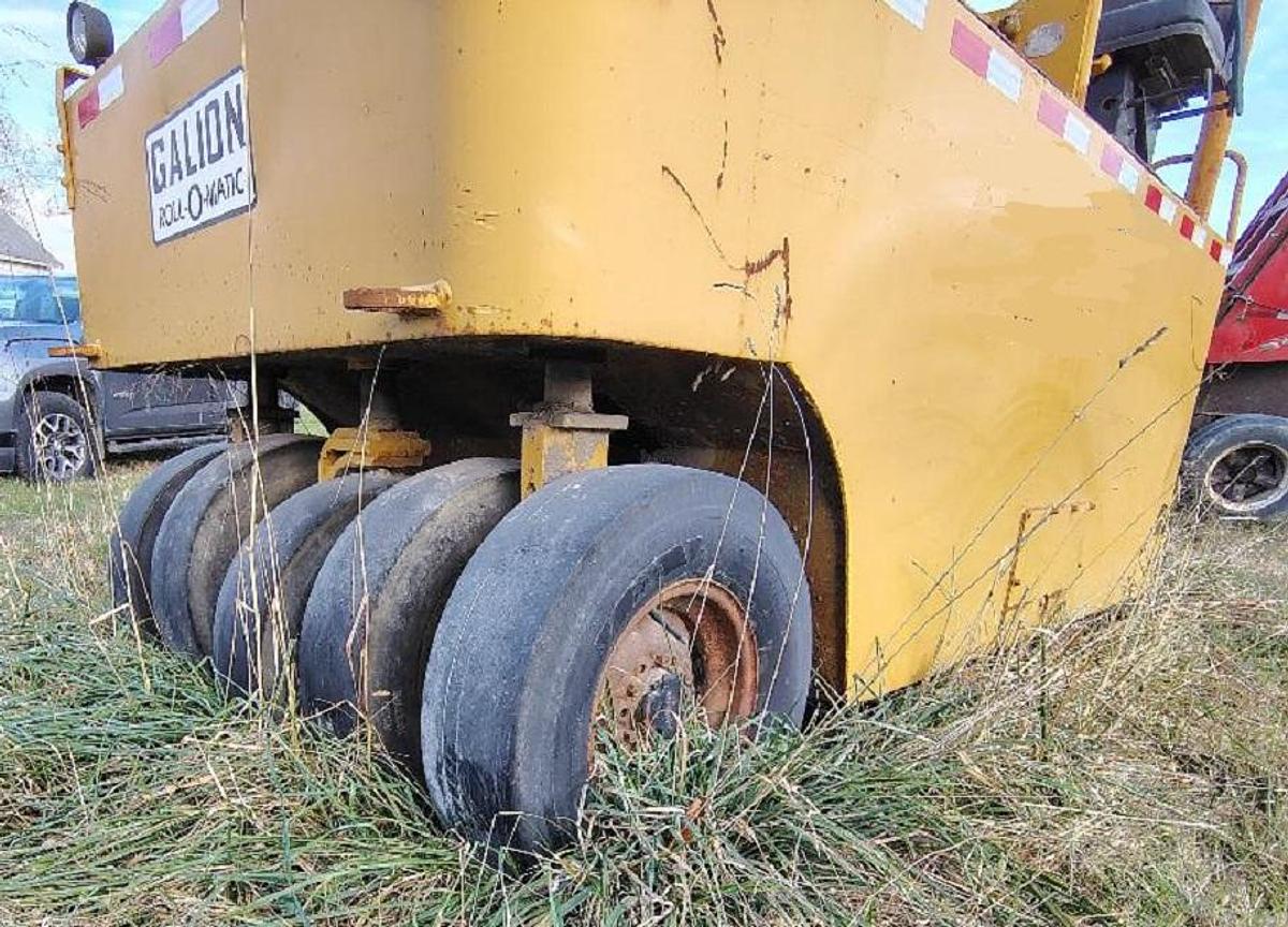 Used 1966 GALION UB-220 9 Wheel Pneumatic Roller