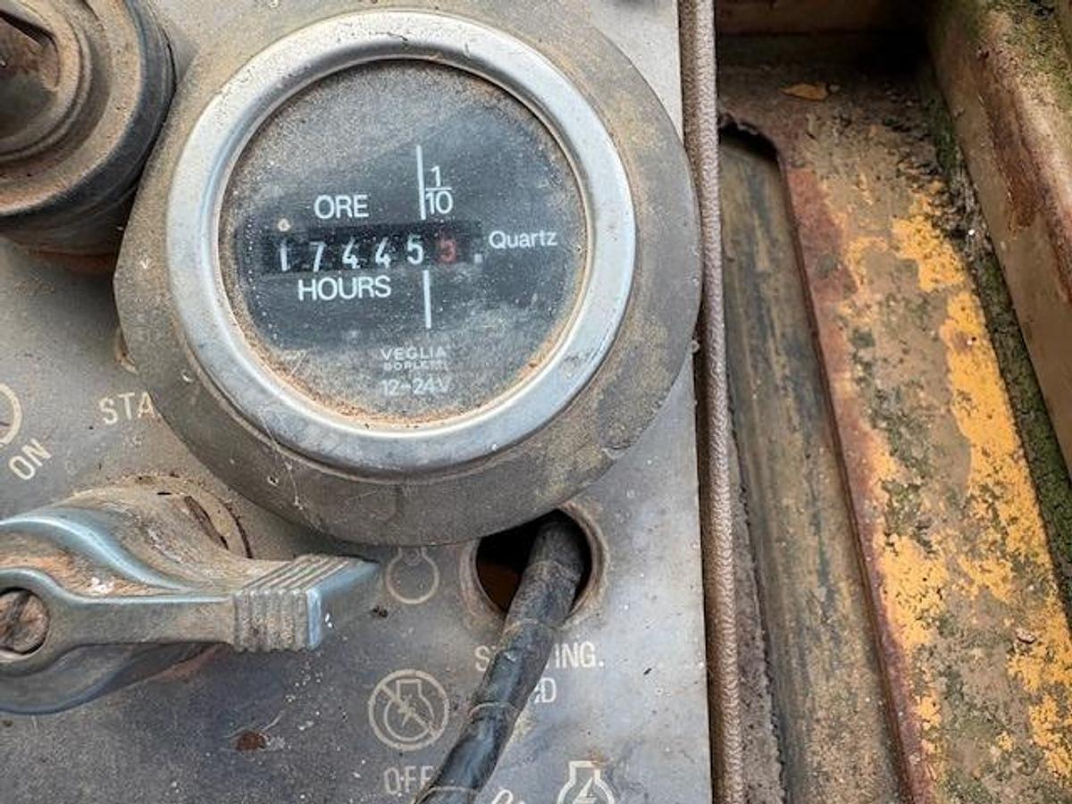 Used 1983 CATERPILLAR 963