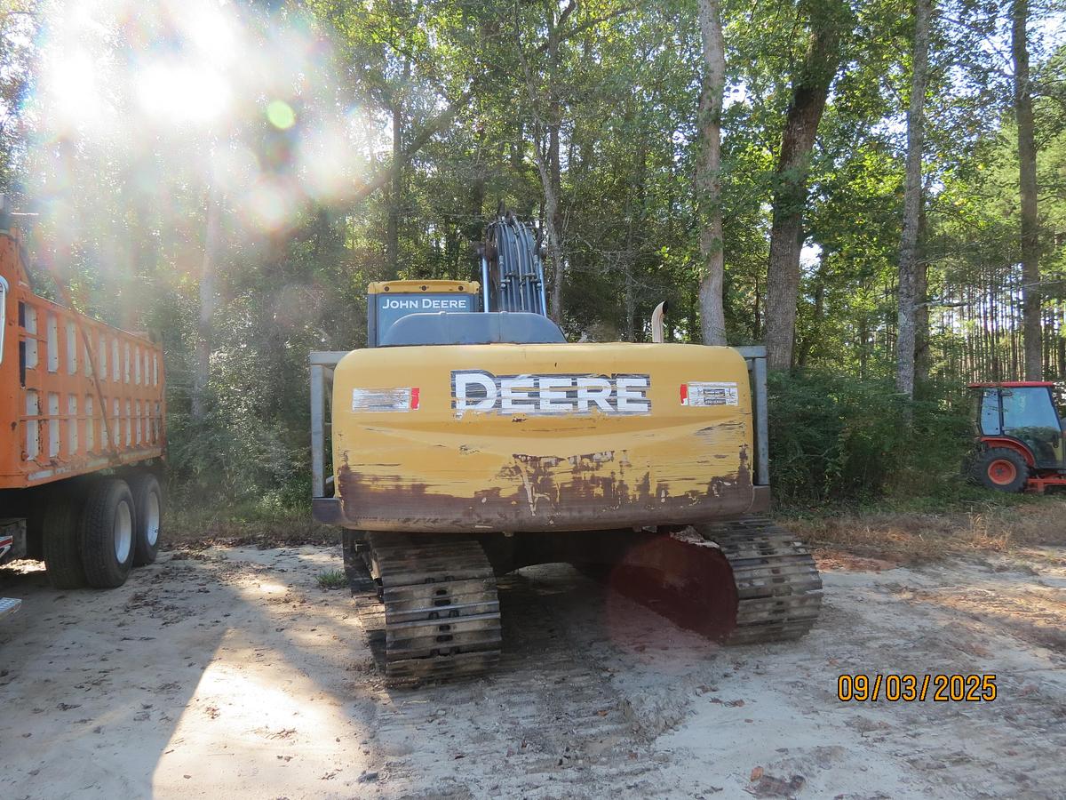 Used 2010 DEERE 200D