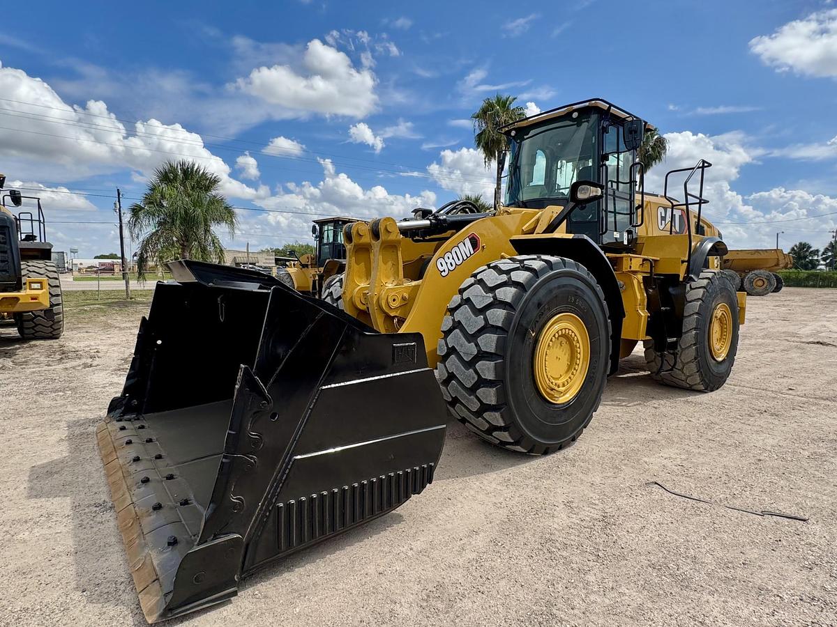 Used 2018 CATERPILLAR 980M