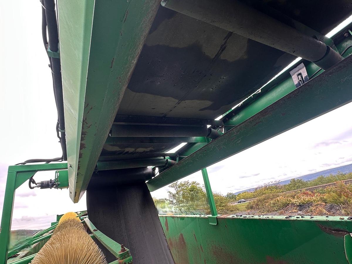 Used 2019 MCCLOSKEY 733RE