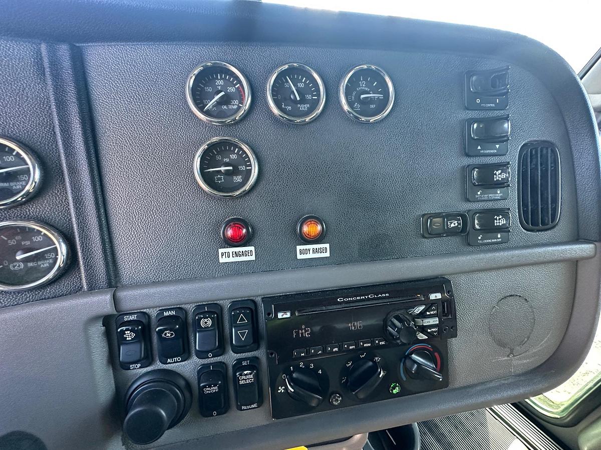 Used 2016 PETERBILT 365