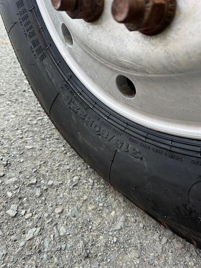 Used 2005 MACK Granite CV713