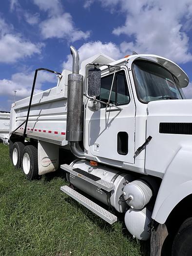 Used 1999 MACK CH613