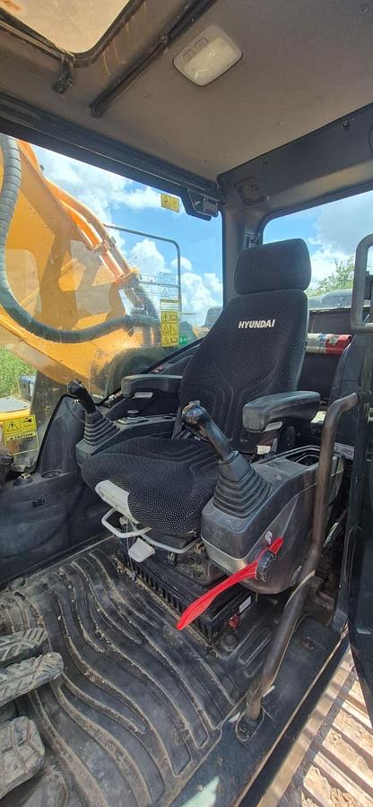 Used 2019 HYUNDAI HX380L