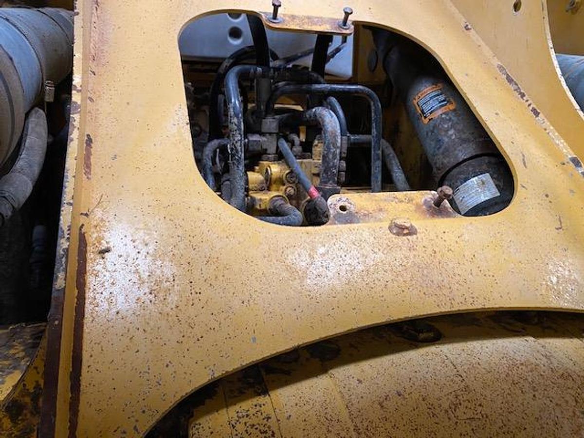 Used 2005 DEERE 544J