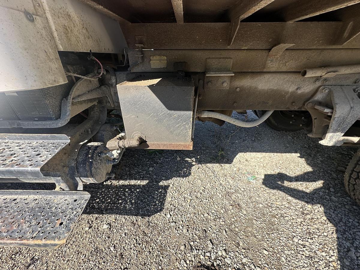 Used 2007 FREIGHTLINER M2 106