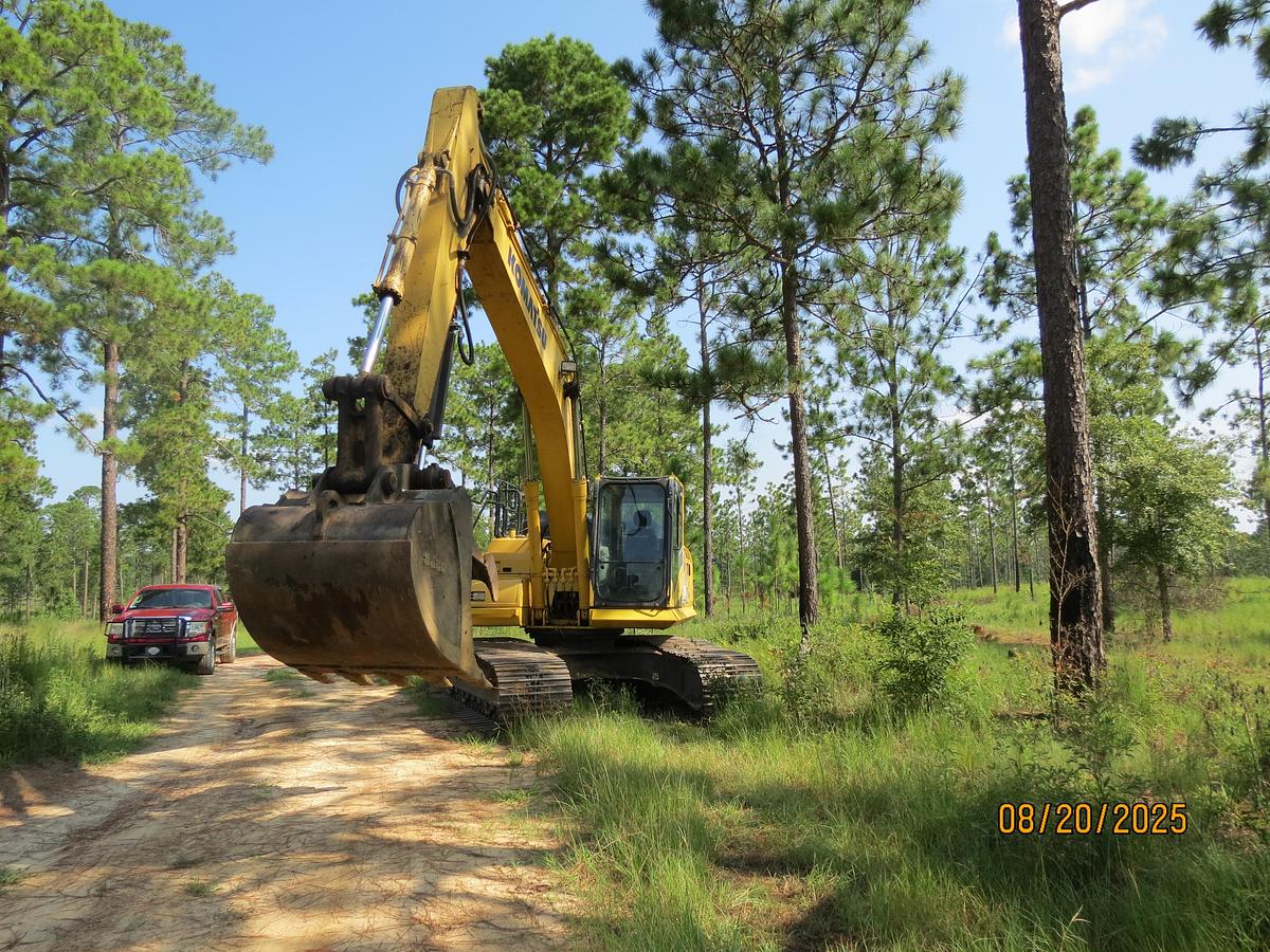 Used 2016 KOMATSU PC210LC-11