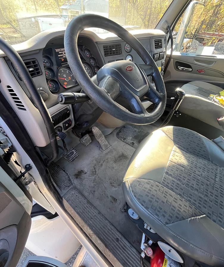 Used 2018 PETERBILT 579