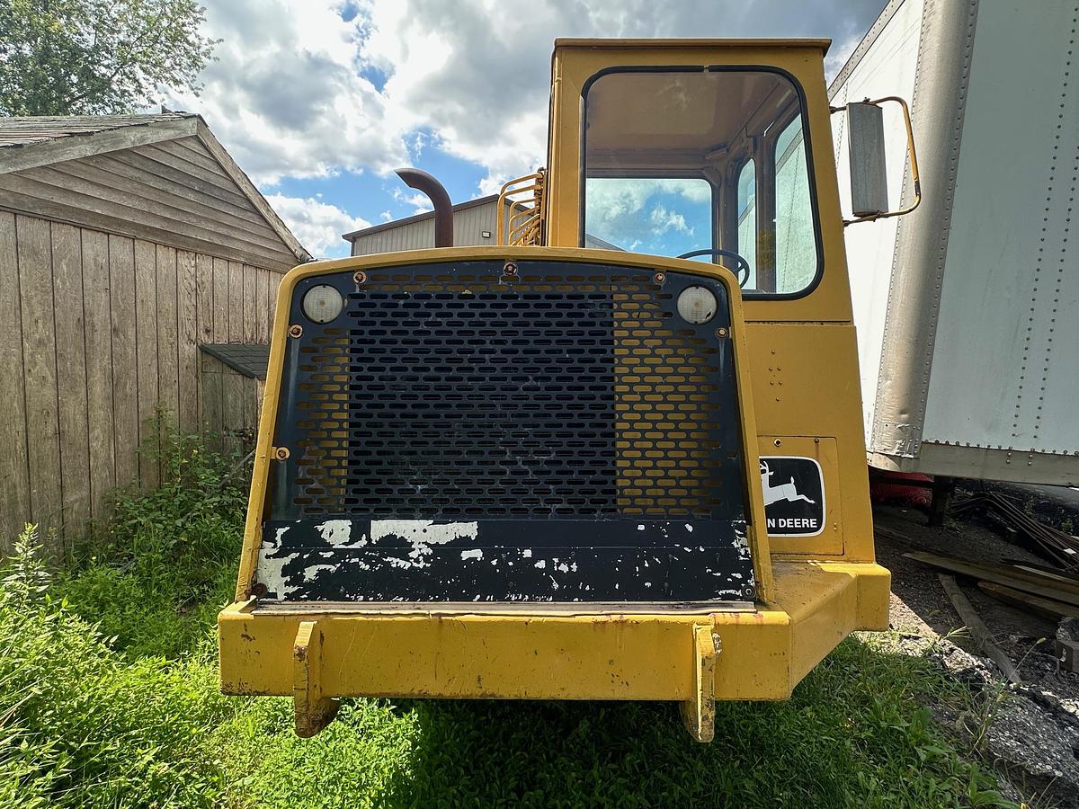 Used 1984 JOHN DEERE 762