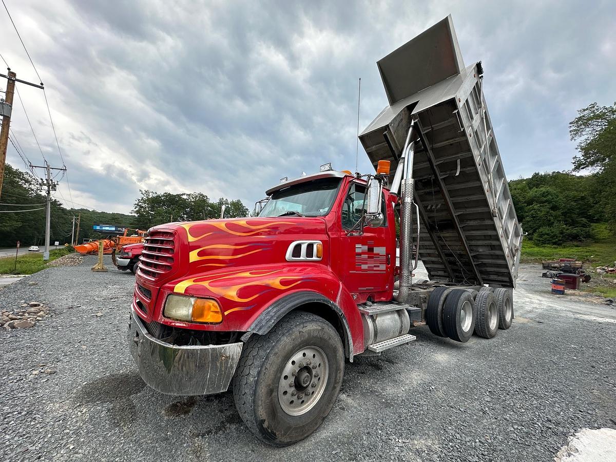 Used 1998 FORD 9500