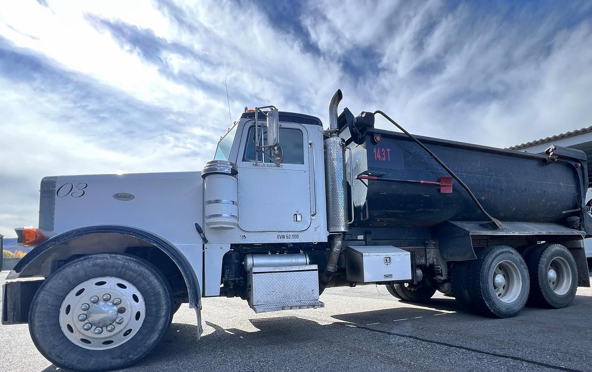 Used 2000 PETERBILT 357