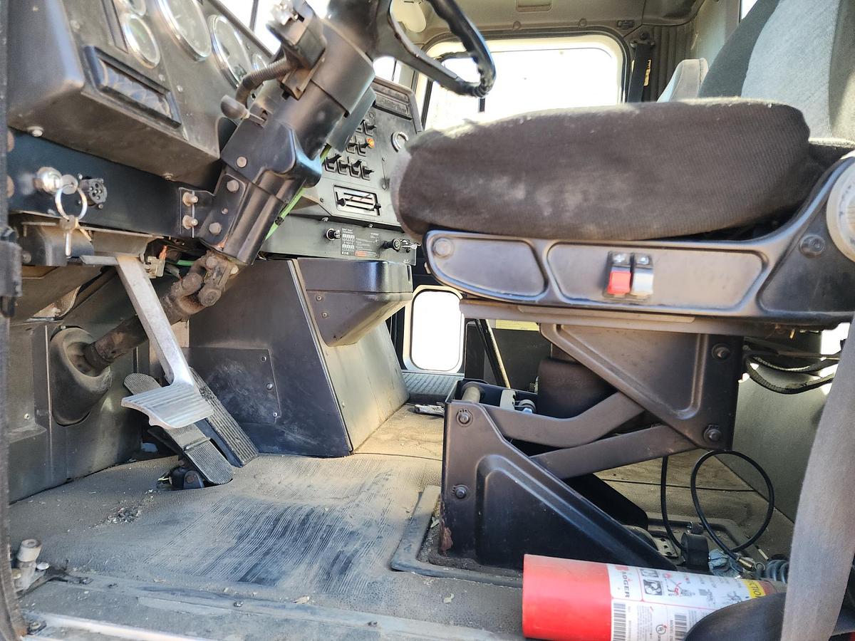 Used 1998 INTERNATIONAL 9100 6x4 Day Cab