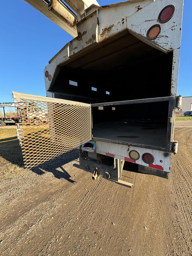 Used 2010 FORD F750 Bucket Truck