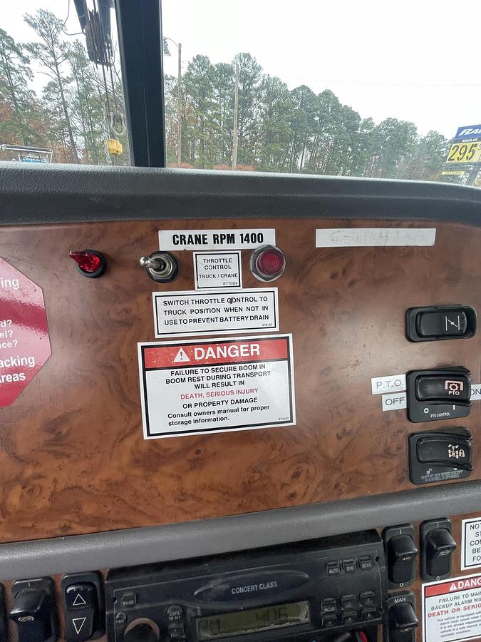 Used 2008 PETERBILT 365 Crane