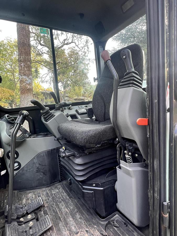 Used 2015 BOBCAT e42