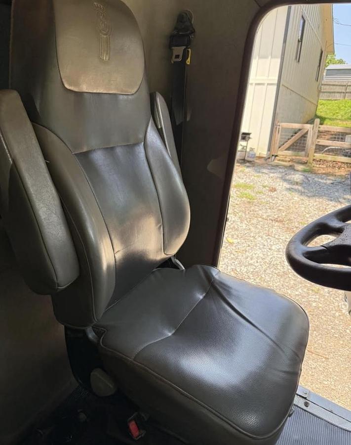 Used 2012 KENWORTH T370