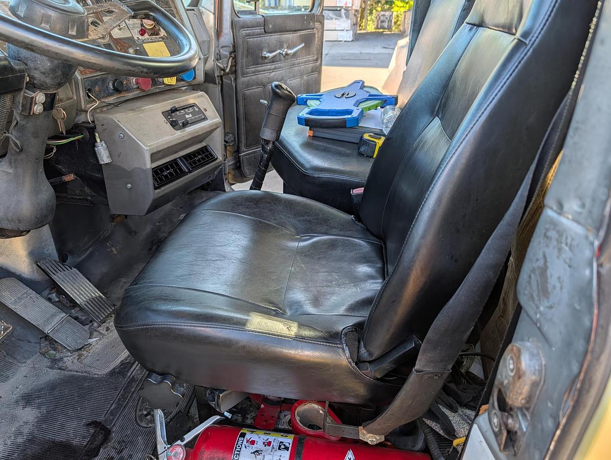 Used 2003 MACK RD688S