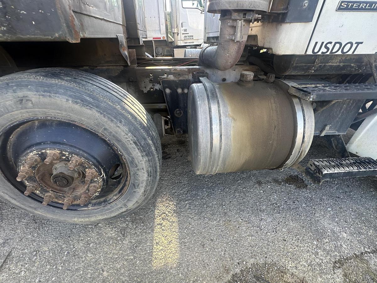 Used 2004 STERLING L7500