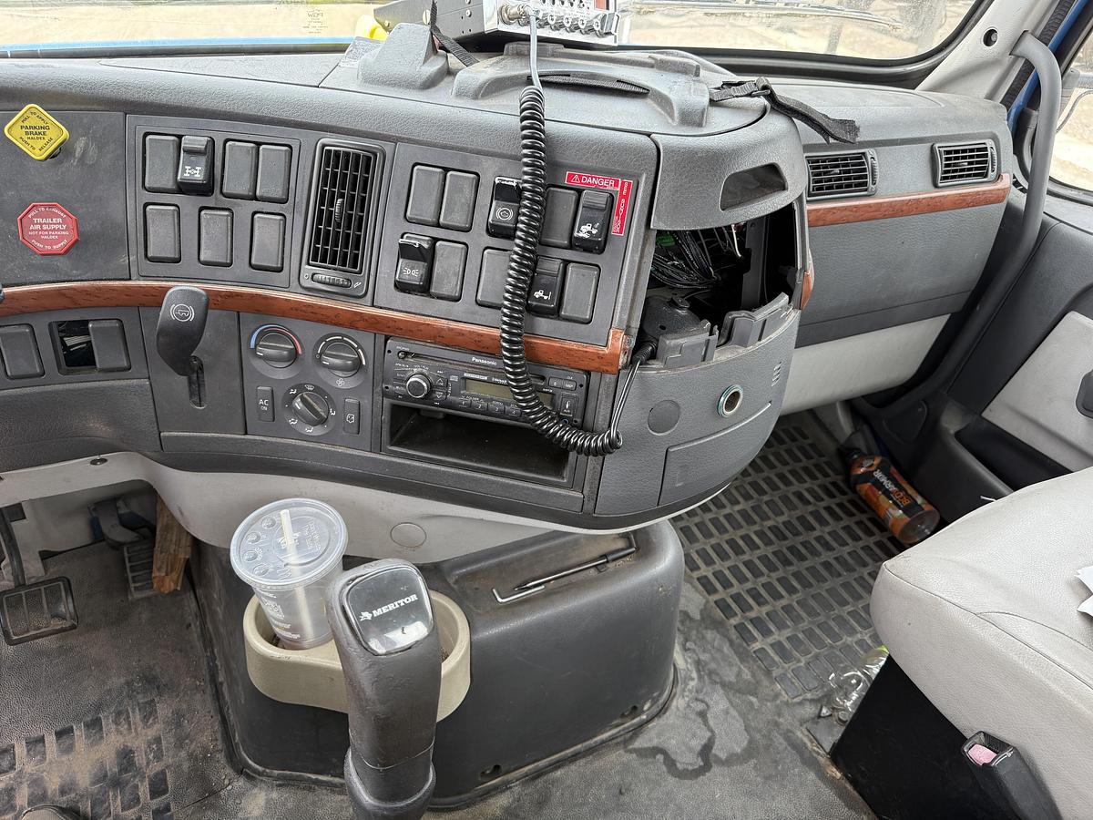 Used 2007 VOLVO VNM