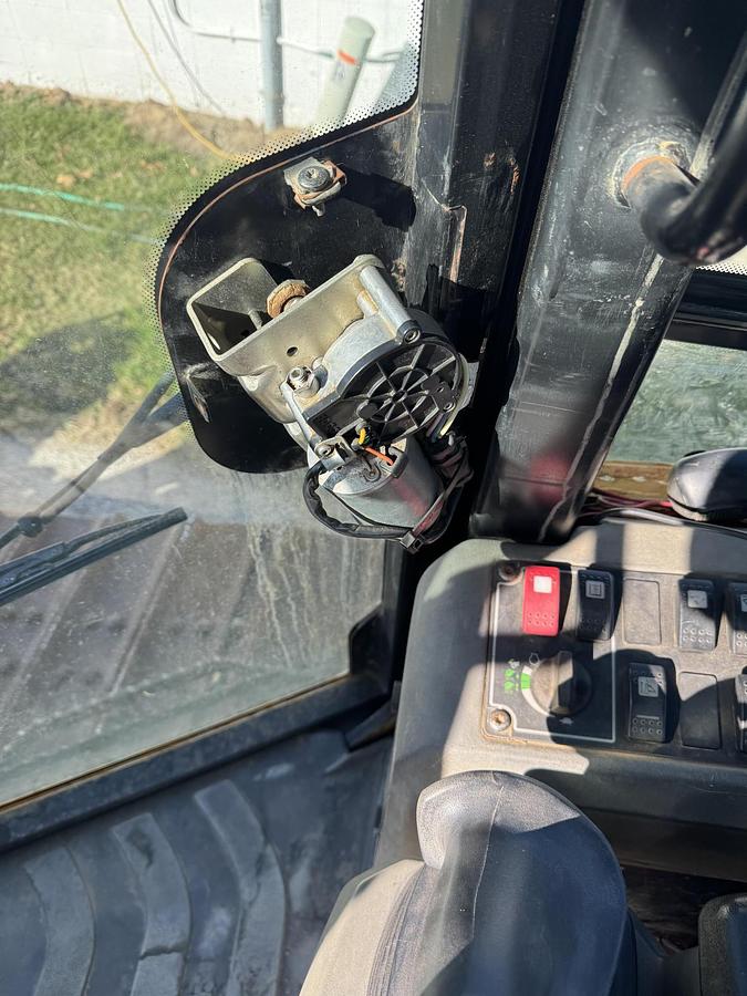 Used 2012 CATERPILLAR D5K2 LGP