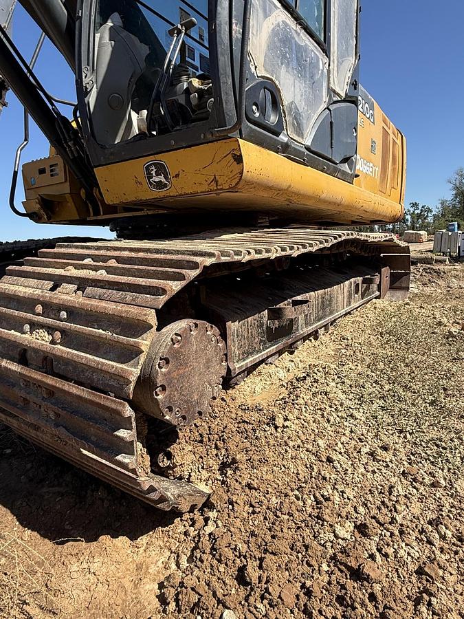 Used 2017 DEERE 210G LC