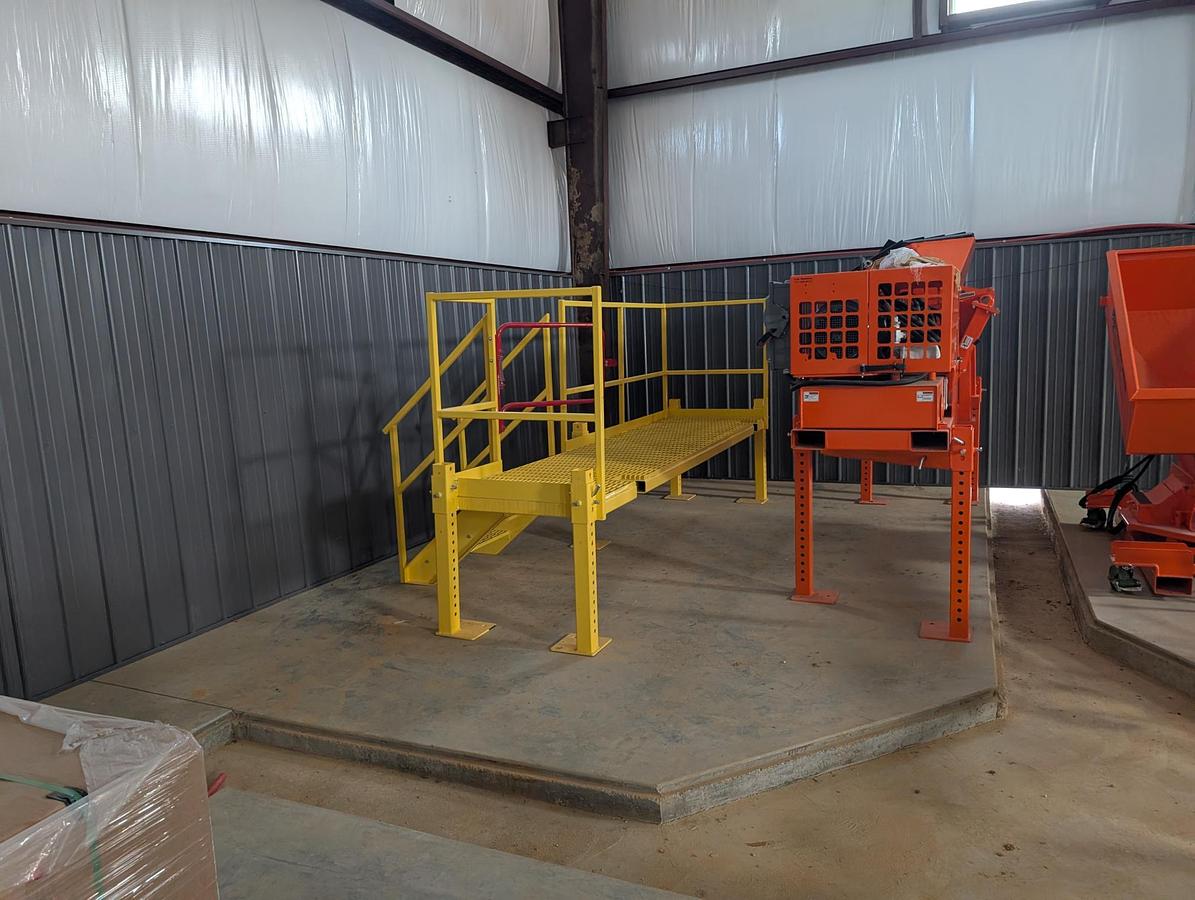 Used 2025 EZG MANUFACTURING Mud Hog Refractory Mixer System