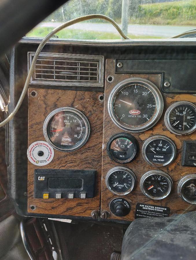 Used 2000 PETERBILT 379